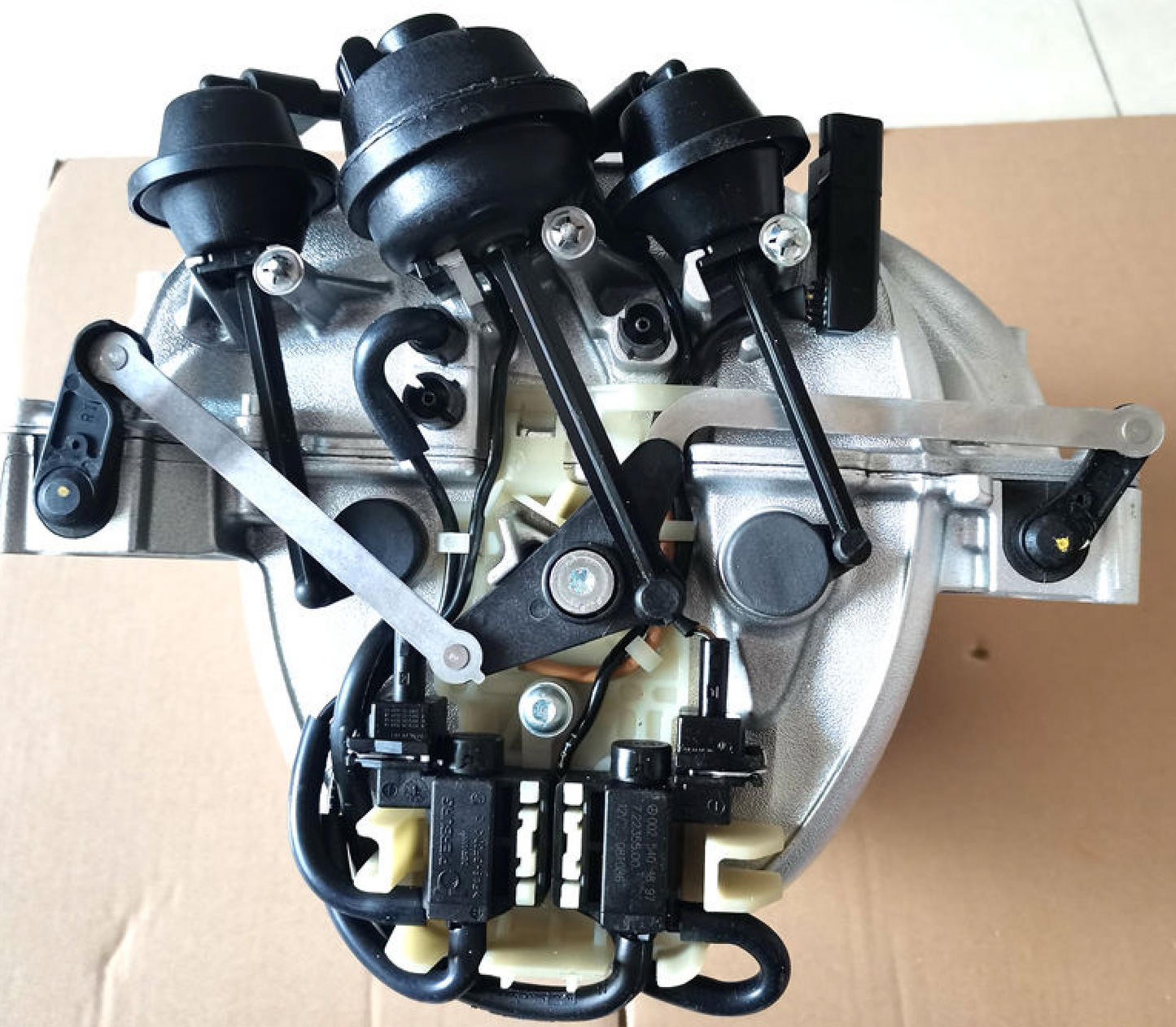 Air Intake Manifold W204 E-Class W211 272 140 24 01 2721402401